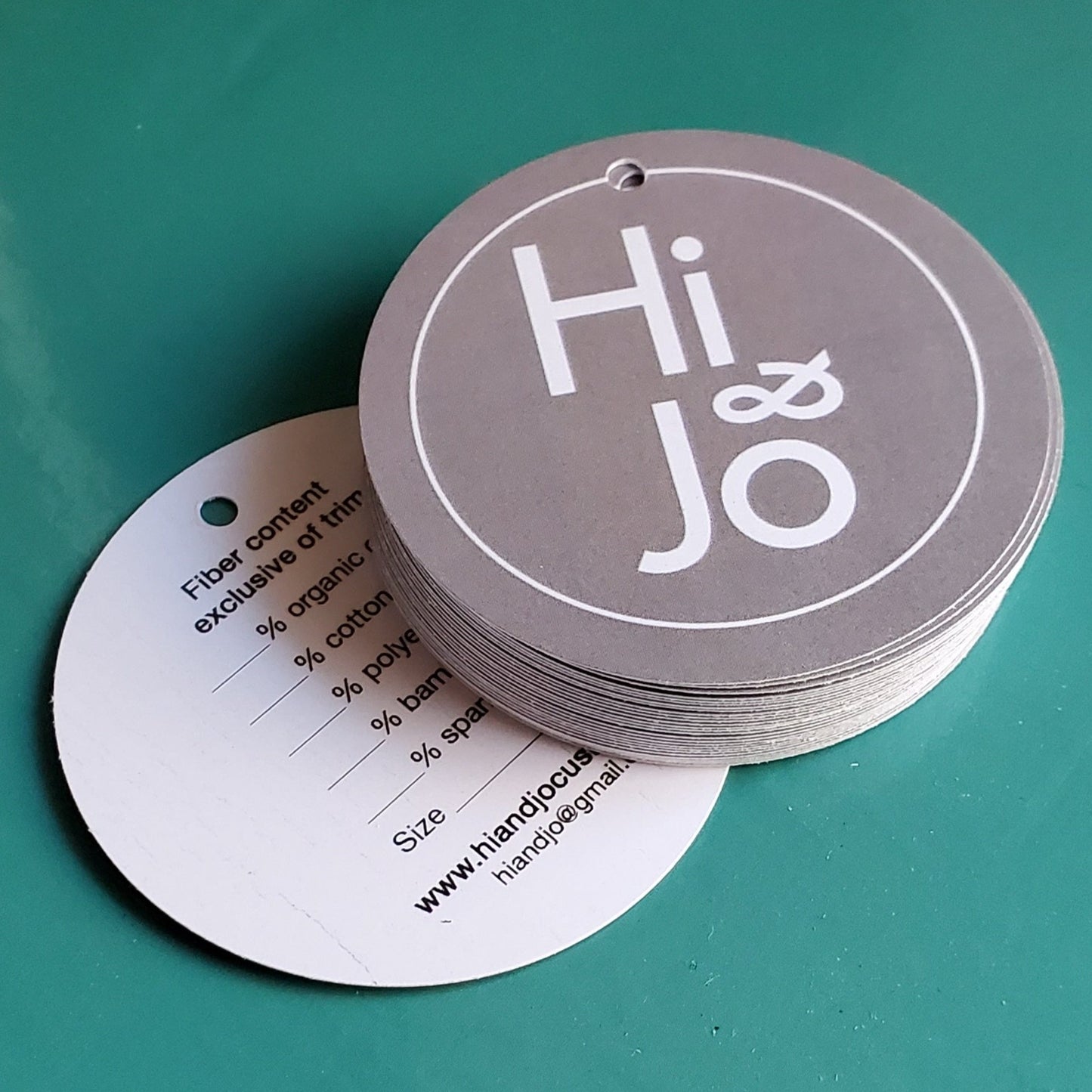 2.5 inches custom round hang tags (image1)